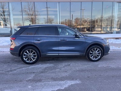 2022 Lincoln Corsair Standard AWD | Nav | Pano Roof | Premium Pkg