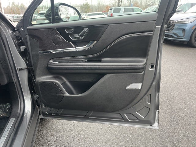 2023 Lincoln Corsair Standard | 360 Degree Cam | Pano Moonroof | Tow Pack |