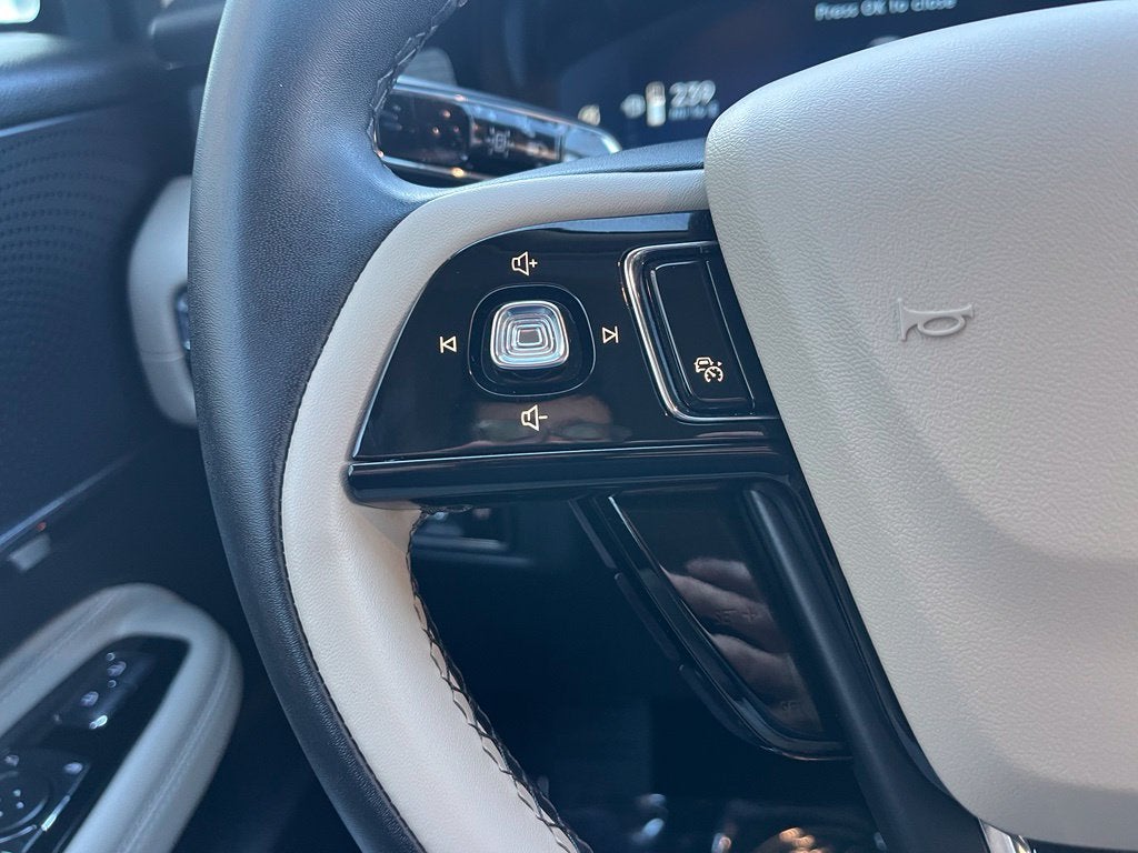 2025 Lincoln Corsair Premiere AWD | BLIS | LKAS | CarPlay/Android