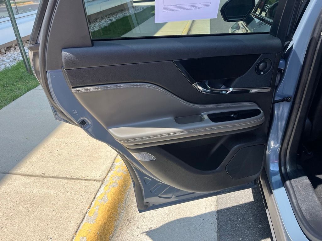 2024 Lincoln Corsair Reserve III 4WD | Pano Roof | 360 Cam | BLIS | Jet Pkg