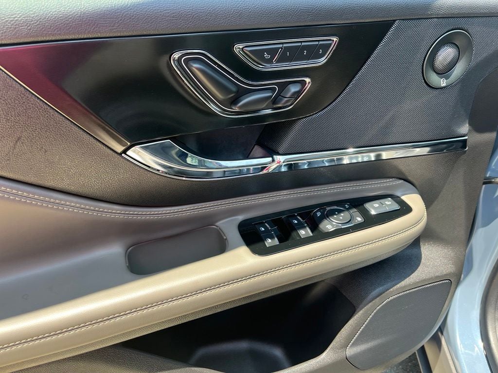 2024 Lincoln Corsair Reserve III 4WD | Pano Roof | 360 Cam | BLIS | Jet Pkg