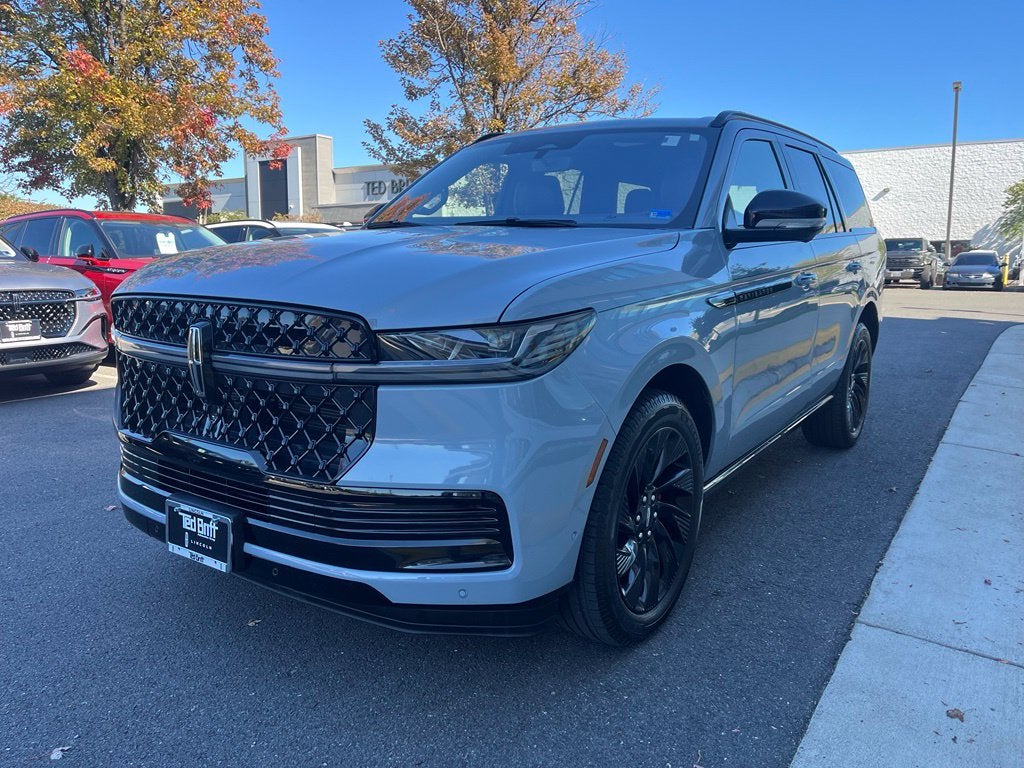 2025 Lincoln Navigator Reserve 4WD | Pano Roof | 360 Cam | BLIS | Jet Pkg