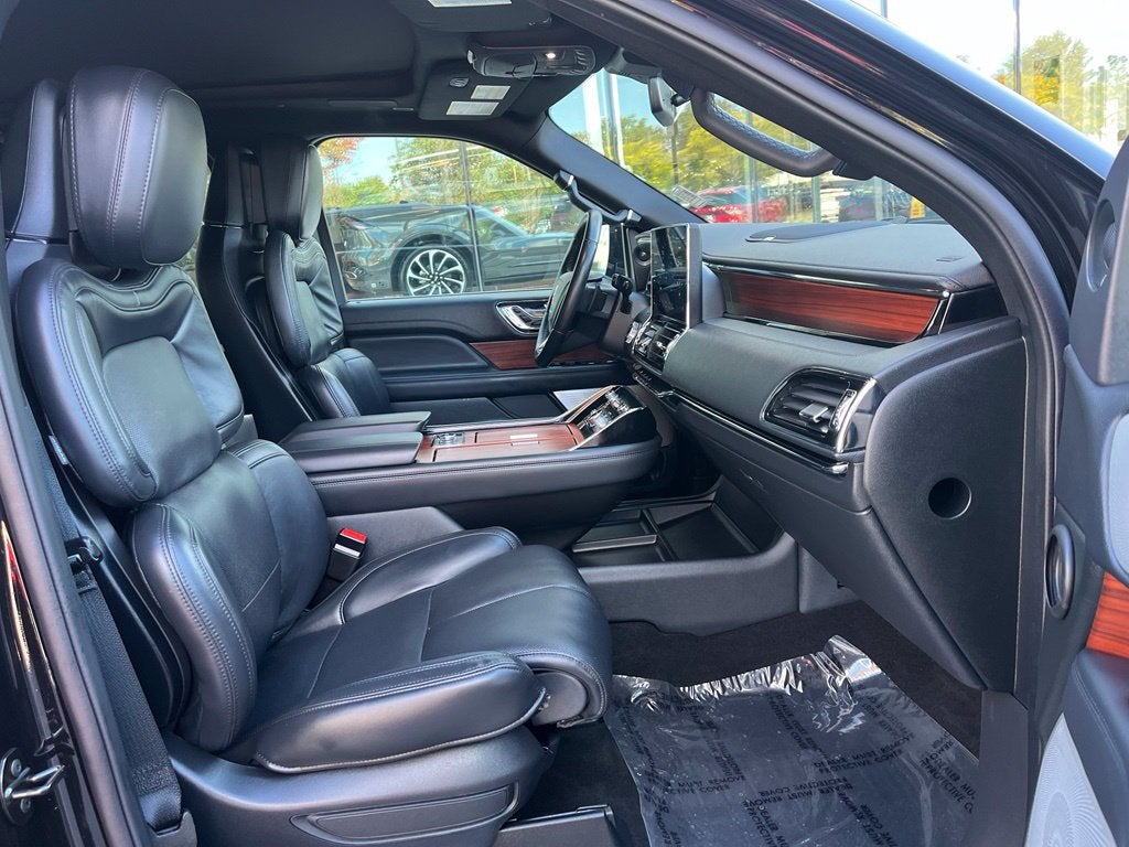 2024 Lincoln Navigator Reserve 4WD | Lux Pkg | Monochromatic Pkg | HUD | 360 Cam