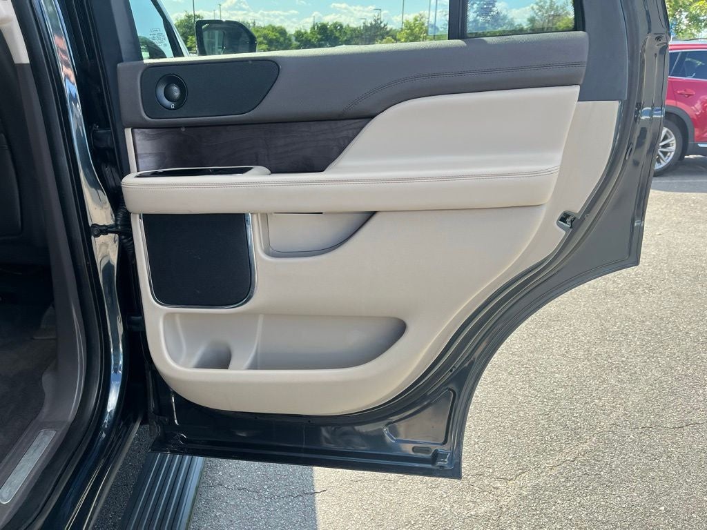 2022 Lincoln Navigator Standard 4WD | Pano Roof | 360 Camera | BLIS