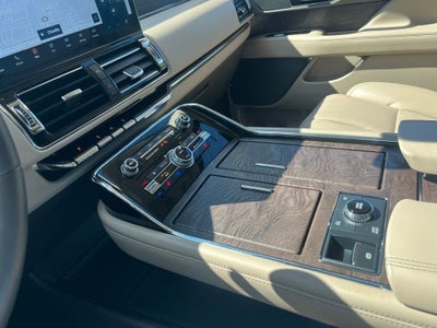 2022 Lincoln Navigator Standard 4WD | Pano Roof | 360 Camera | BLIS