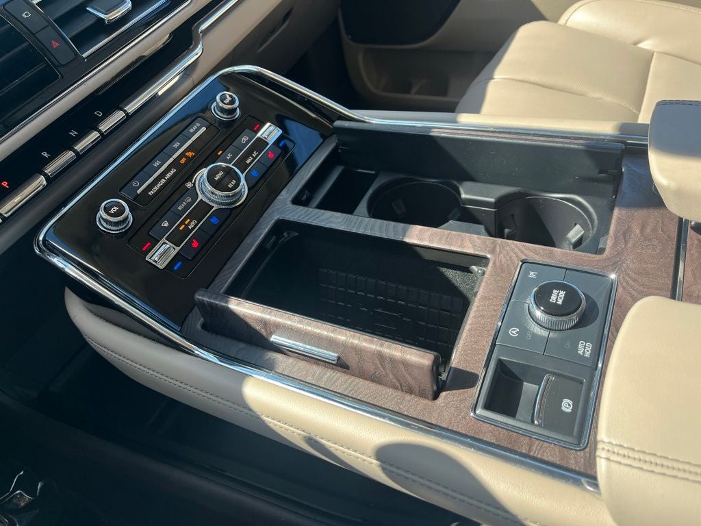 2022 Lincoln Navigator Standard 4WD | Pano Roof | 360 Camera | BLIS