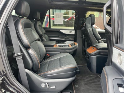 2025 Lincoln Navigator Black Label 4WD | Pano Roof | 360 Cam | BLIS | 24" Wheels