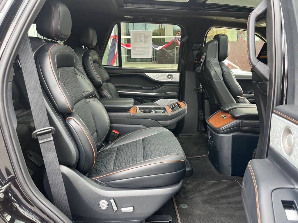 2025 Lincoln Navigator Black Label 4WD | Pano Roof | 360 Cam | BLIS | 24" Wheels