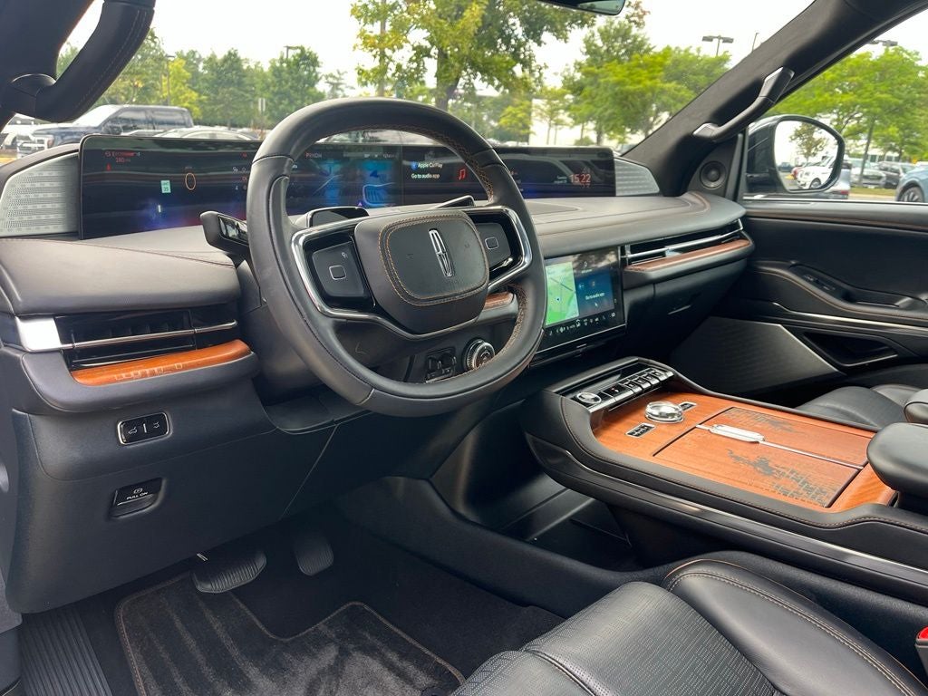 2025 Lincoln Navigator Black Label 4WD | Pano Roof | 360 Cam | BLIS | 24" Wheels
