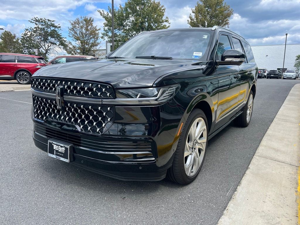 2025 Lincoln Navigator Black Label 4WD | Pano Roof | 360 Cam | BLIS | 24" Wheels