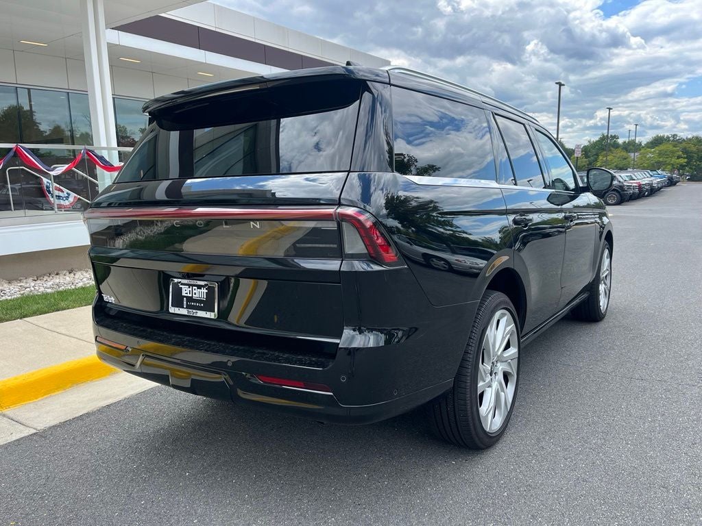 2025 Lincoln Navigator Black Label 4WD | Pano Roof | 360 Cam | BLIS | 24" Wheels