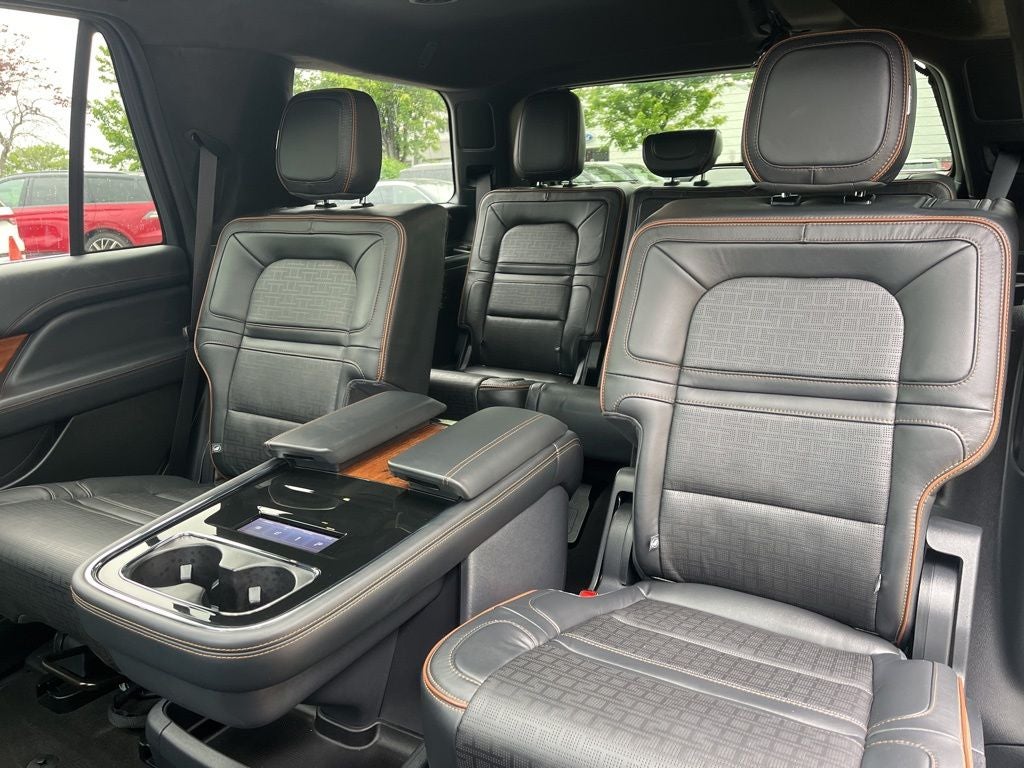 2023 Lincoln Navigator Black Label Special Eddition 4WD | Pano Roof | HD Tow Pkg