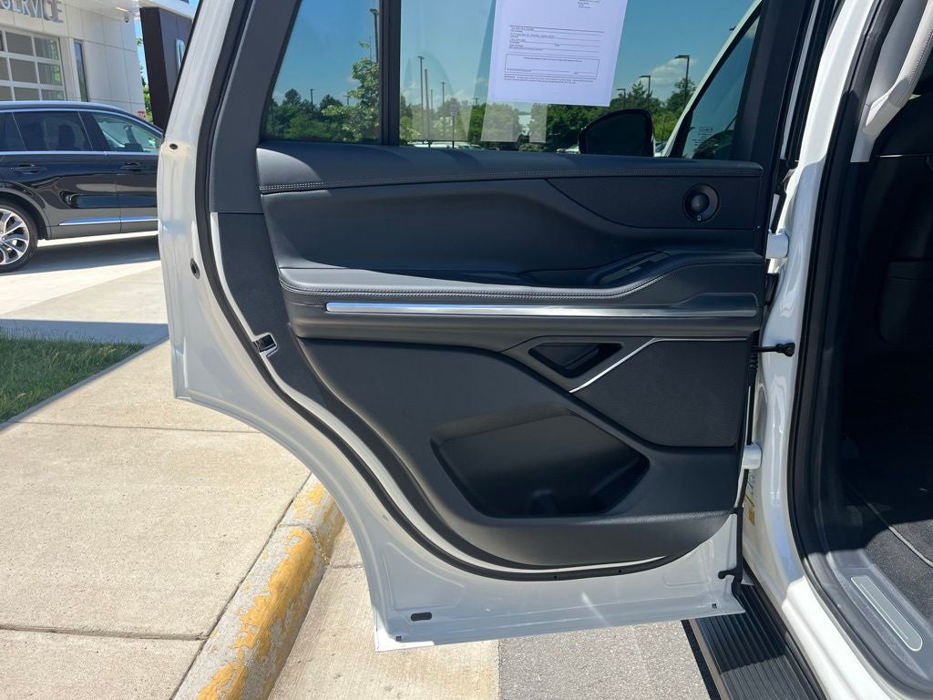 2026 Lincoln Navigator Premiere