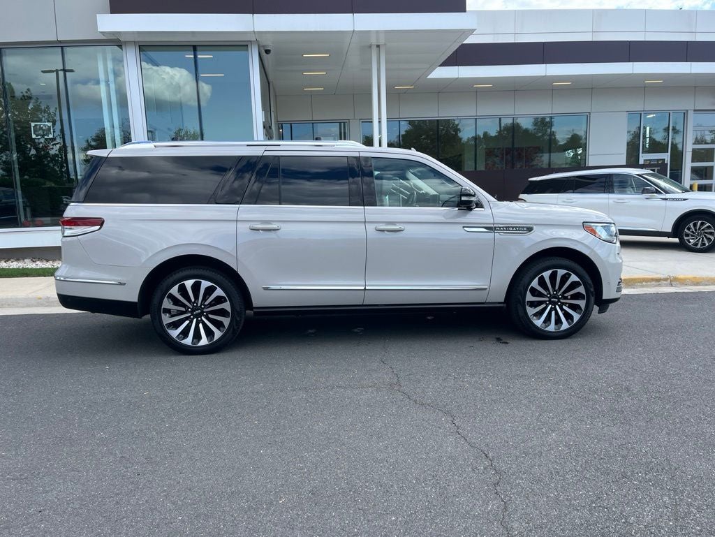2024 Lincoln Navigator L Reserve | Bluecruise Equip | 360 Camera | HUD | Pano Roof
