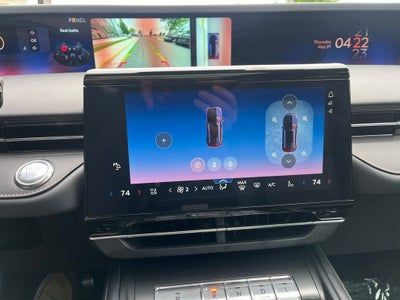 2026 Lincoln Nautilus Premiere | Jet Appearance Pack | Pano Moonroof | Bluecruis