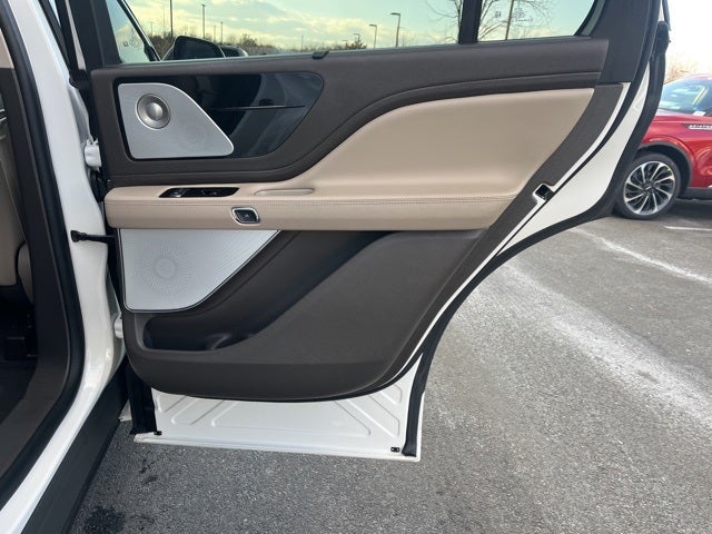 2023 Lincoln Aviator Plug-In Hybrid Grand Touring 4WD | Pano Roof | 360 Camera