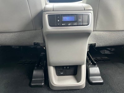 2018 Toyota Highlander XLE AWD | Nav | Sunroof | BLIS | Power Liftgate
