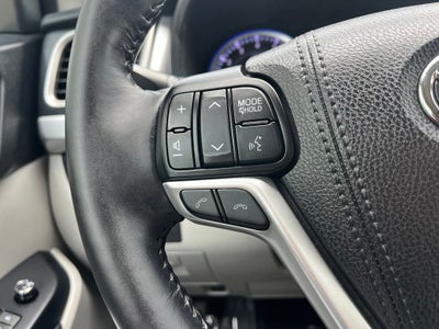 2018 Toyota Highlander XLE AWD | Nav | Sunroof | BLIS | Power Liftgate