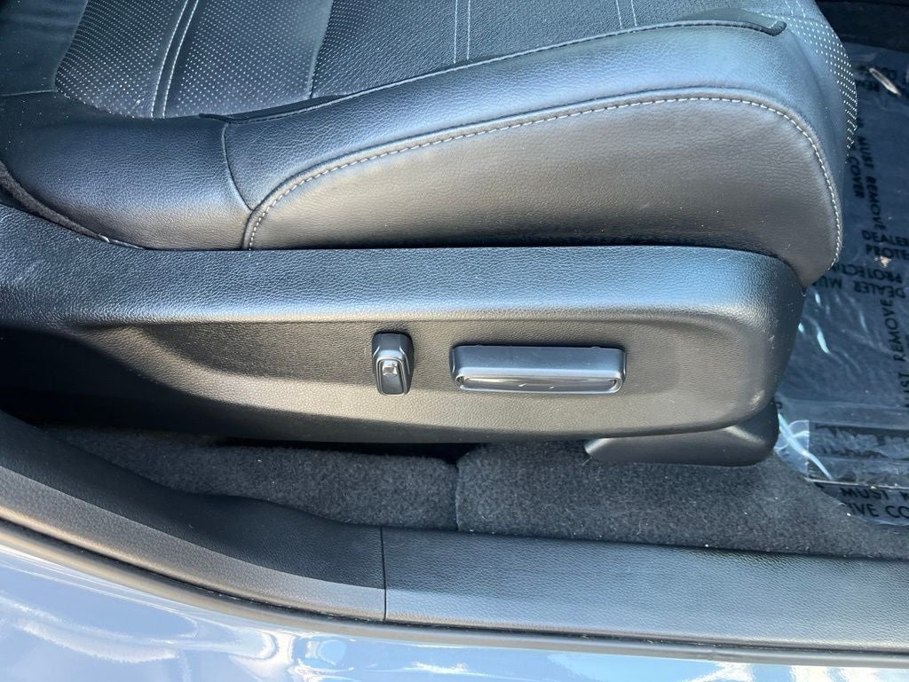 2022 Honda CR-V EX-L 4WD | Moonroof | BLIS | Heated Seats