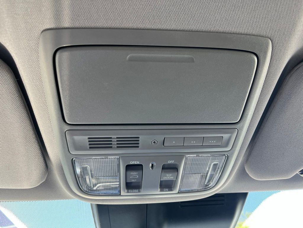 2022 Honda CR-V EX-L 4WD | Moonroof | BLIS | Heated Seats