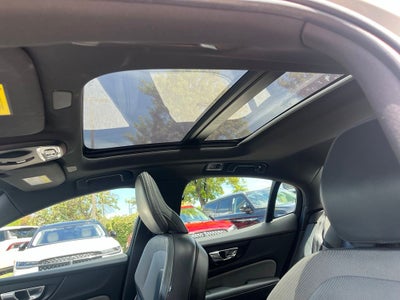 2021 Volvo S60 T6 R-Design AWD | Pano Roof | 360 Cam | BLIS | Polestar*