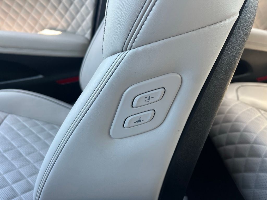 2023 Genesis G70 3.3T AWD | Sport Advanced & Prestige Pkg | Moonroof