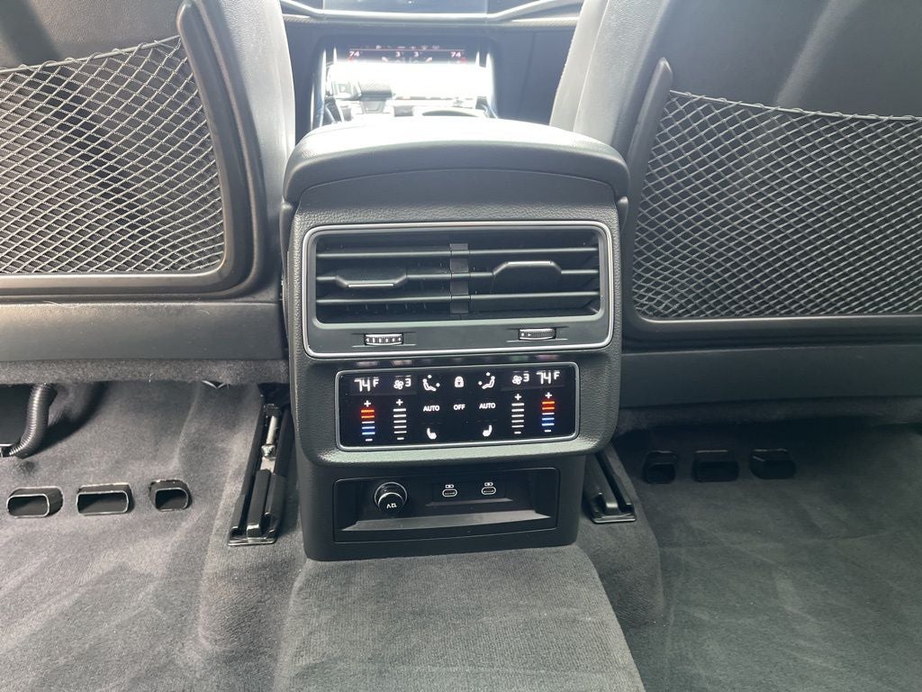 2023 Audi SQ7 Prestige quattro | Pano Moonroof | Prestige Pack | Black Op