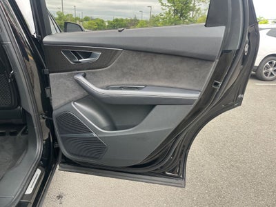 2023 Audi SQ7 Prestige quattro | Pano Moonroof | Prestige Pack | Black Op