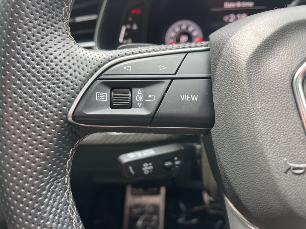 2023 Audi SQ7 Prestige quattro | Pano Moonroof | Prestige Pack | Black Op