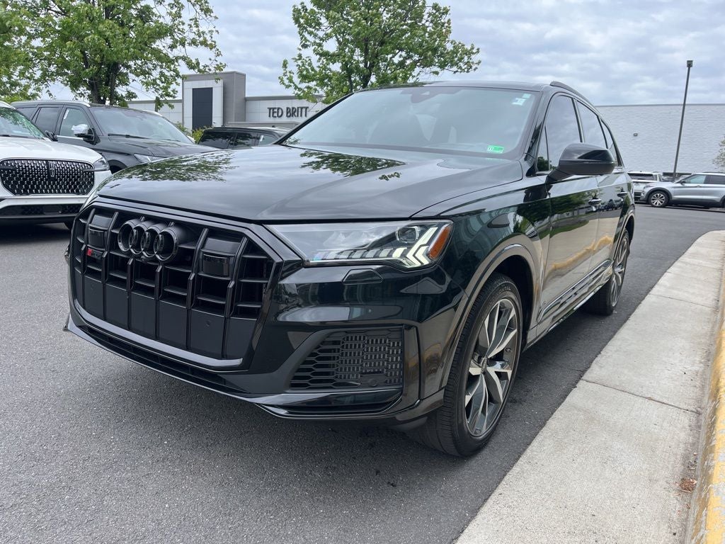 2023 Audi SQ7 Prestige quattro | Pano Moonroof | Prestige Pack | Black Op