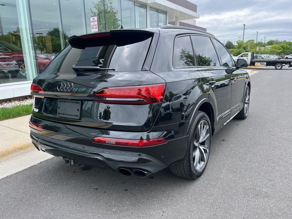 2023 Audi SQ7 Prestige quattro | Pano Moonroof | Prestige Pack | Black Op