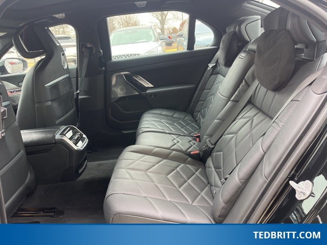 2025 BMW i7 xDrive60 | Executive Pkg | M Sport / M Sport Pro Pkg