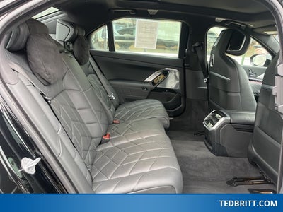 2025 BMW i7 xDrive60 | Executive Pkg | M Sport / M Sport Pro Pkg