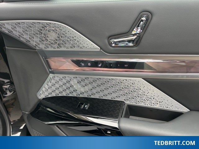 2025 BMW i7 xDrive60 | Executive Pkg | M Sport / M Sport Pro Pkg