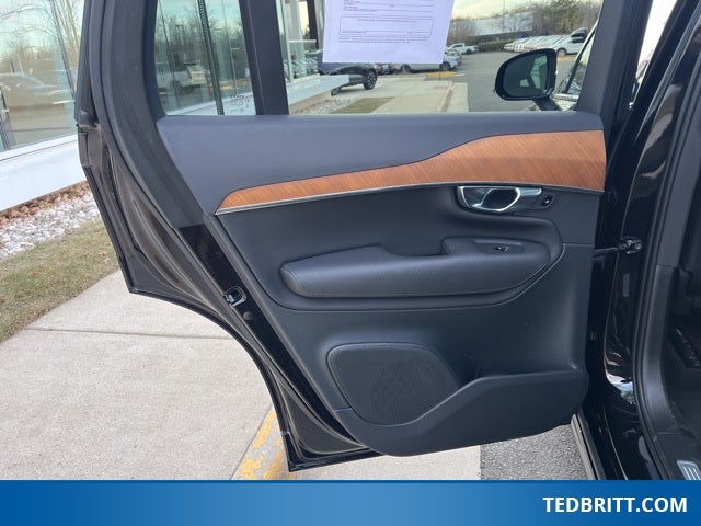 2021 Volvo XC90 T6 Momentum AWD | Pano Roof | 360 Camera | HUD