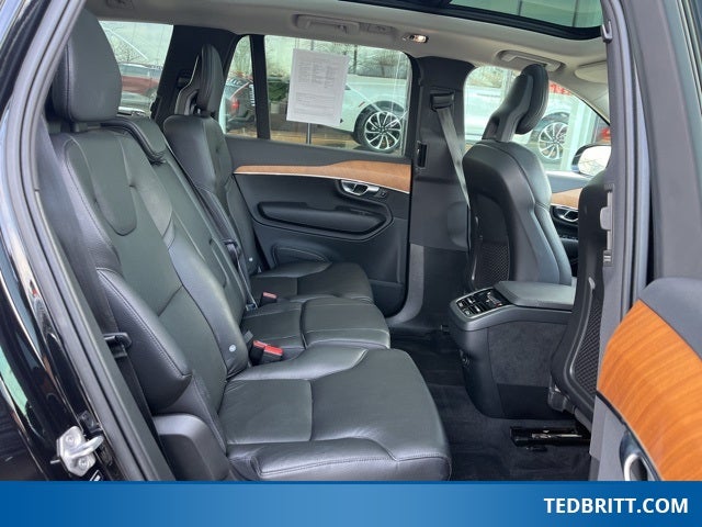 2021 Volvo XC90 T6 Momentum AWD | Pano Roof | 360 Camera | HUD