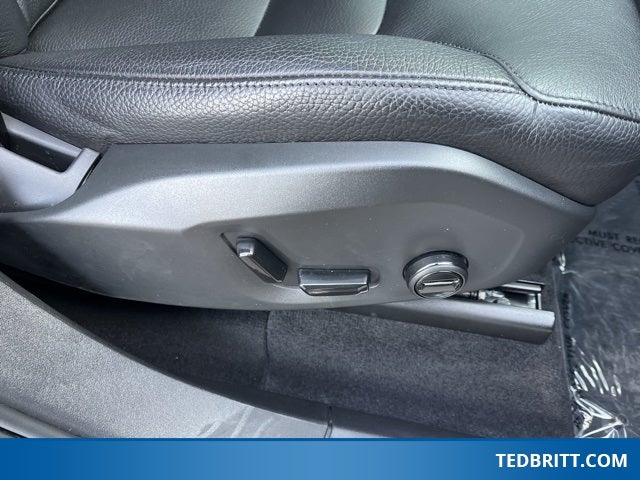 2021 Volvo XC90 T6 Momentum AWD | Pano Roof | 360 Camera | HUD