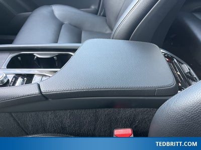 2021 Volvo XC90 T6 Momentum AWD | Pano Roof | 360 Camera | HUD