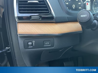 2021 Volvo XC90 T6 Momentum AWD | Pano Roof | 360 Camera | HUD