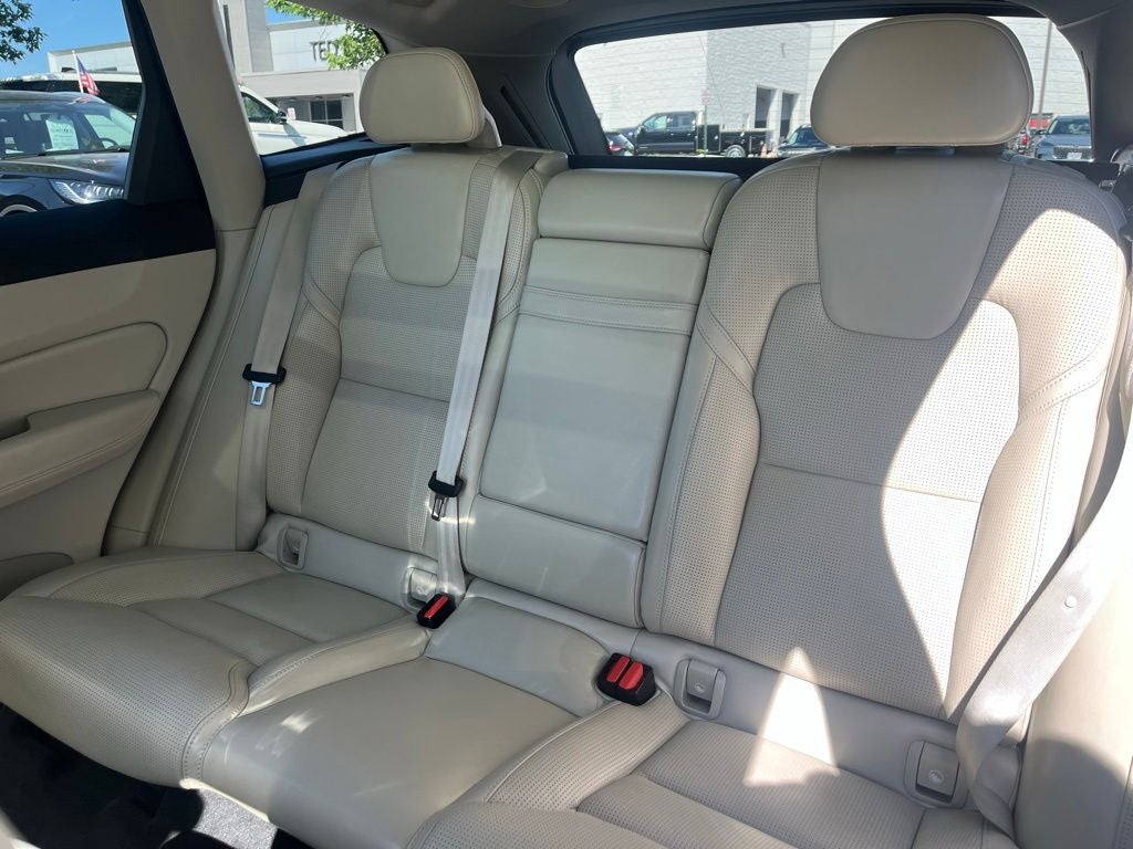 2018 Volvo XC60 T6 Inscription AWD | Pano Roof | 360 Cam | BLIS | Advanced Pkg