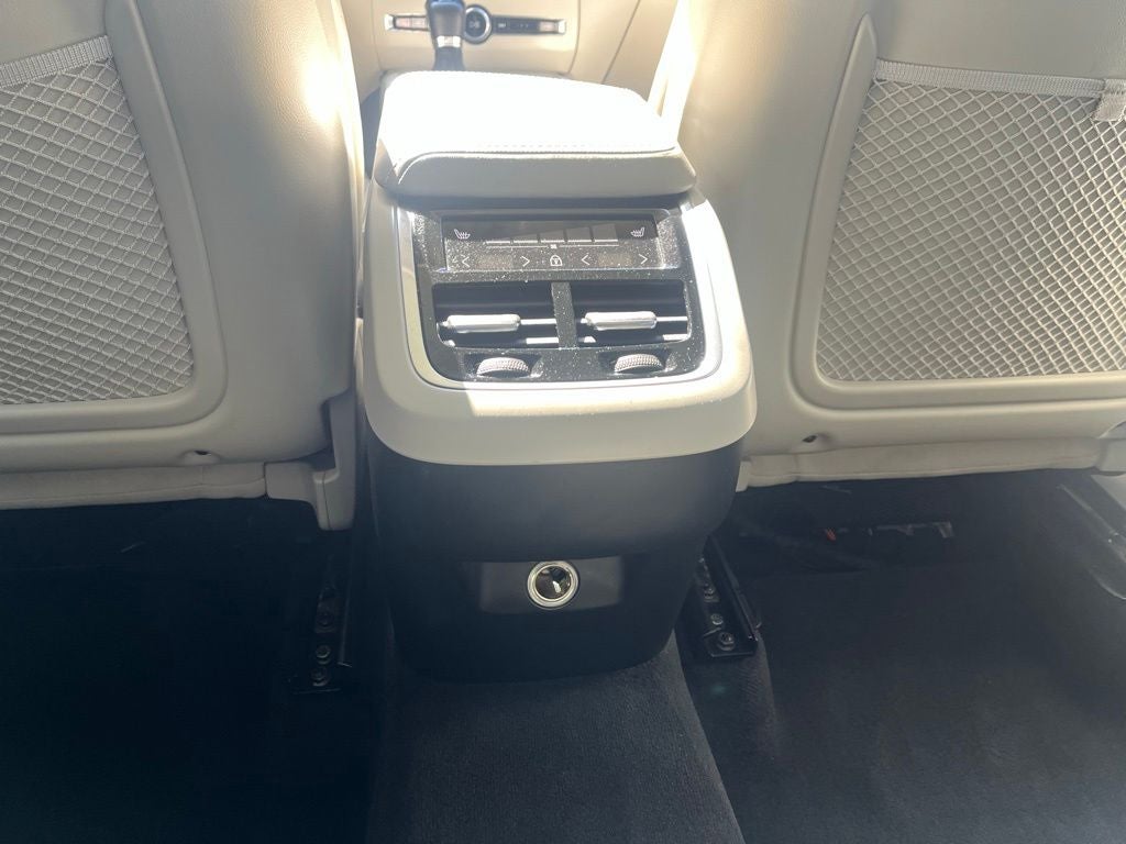 2018 Volvo XC60 T6 Inscription AWD | Pano Roof | 360 Cam | BLIS | Advanced Pkg