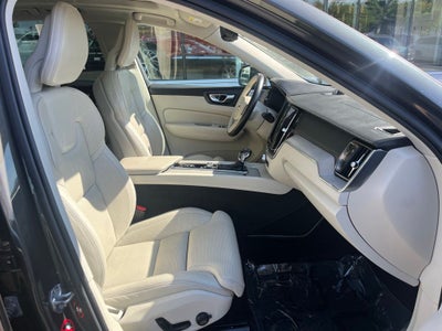 2018 Volvo XC60 T6 Inscription AWD | Pano Roof | 360 Cam | BLIS | Advanced Pkg