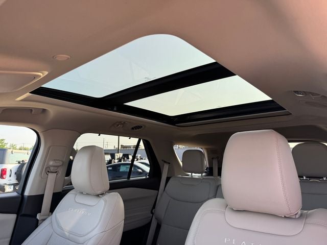2022 Ford Explorer Platinum | Pano Sunroof | Tow Pkg | 3.0 V6 EcoBoost