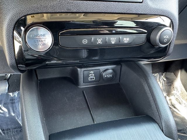 2025 Ford Escape Plug-In Hybrid Base | Pano Sunroof | Remote Start | Heated Seats