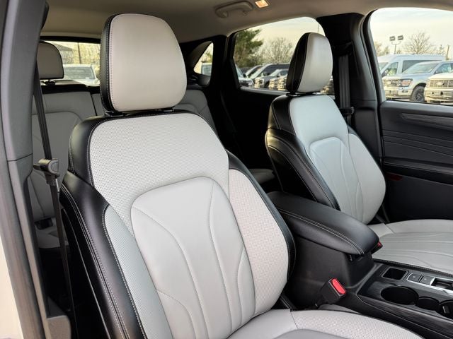 2025 Ford Escape Plug-In Hybrid Base