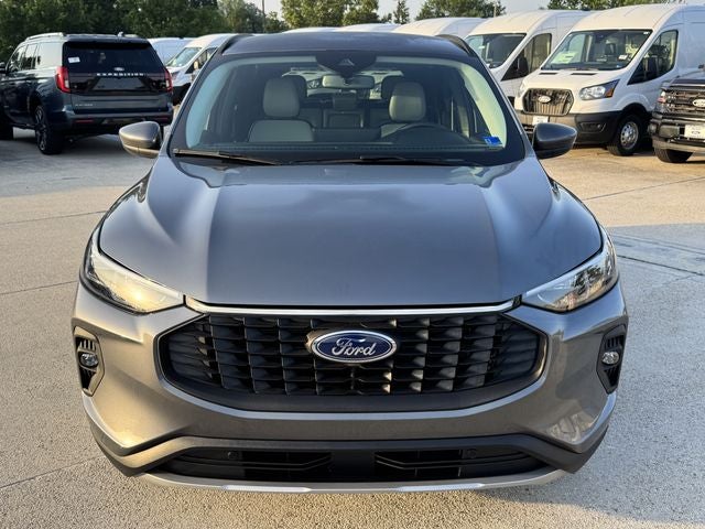 2025 Ford Escape Hybrid Platinum | Heated Seats | Apple CarPlay | Remote Start