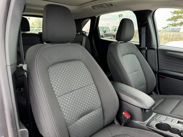 2025 Ford Escape Active | Cold Weather Pkg. | Pano Roof | AWD