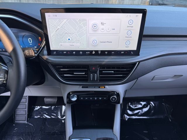 2024 Ford Escape Platinum | Pano Roof | Class II Tow Pkg. | AWD