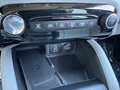 2024 Ford Escape Platinum | Pano Roof | Class II Tow Pkg. | AWD