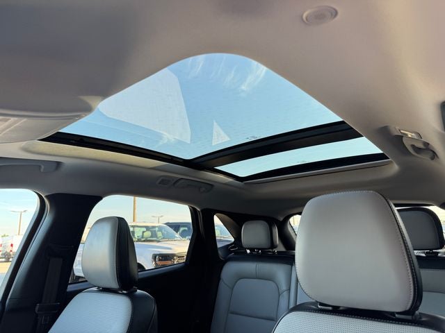 2024 Ford Escape Platinum | Pano Roof | Class II Tow Pkg. | AWD